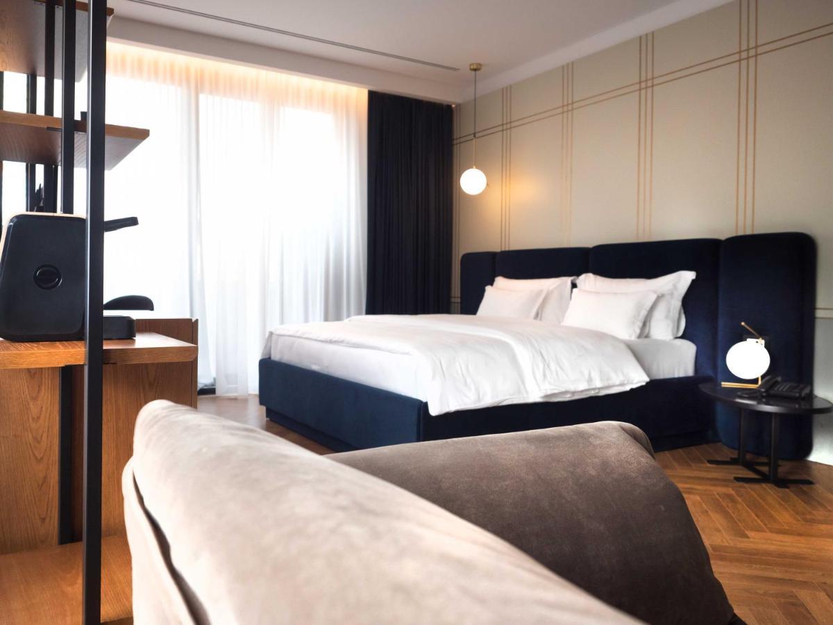 Moncafe Boutique Hotel & Spa Tirana Exterior foto