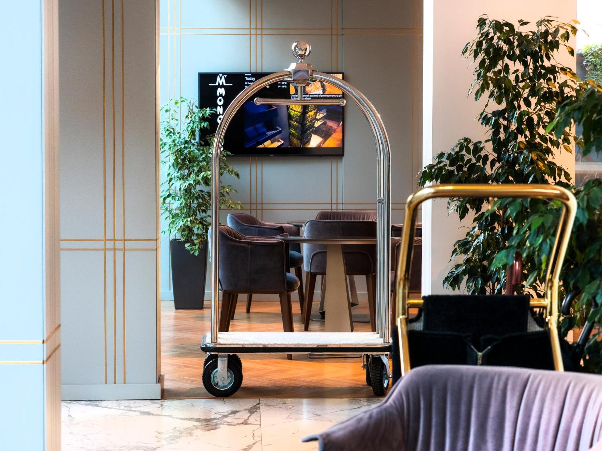 Moncafe Boutique Hotel & Spa Tirana Exterior foto